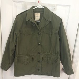 Vintage army jacket women’s medium